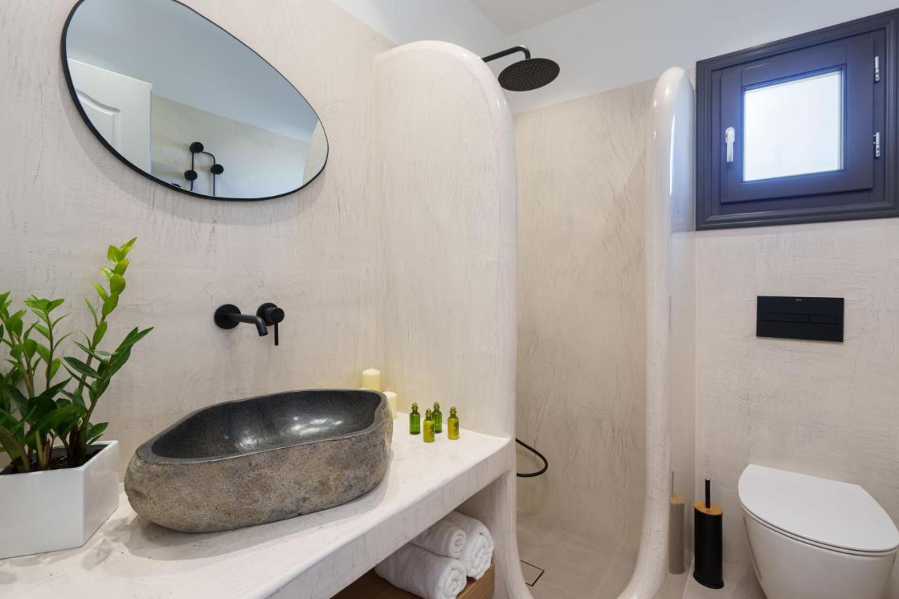 Almira Luxury Suites 페리볼로스 외부 사진