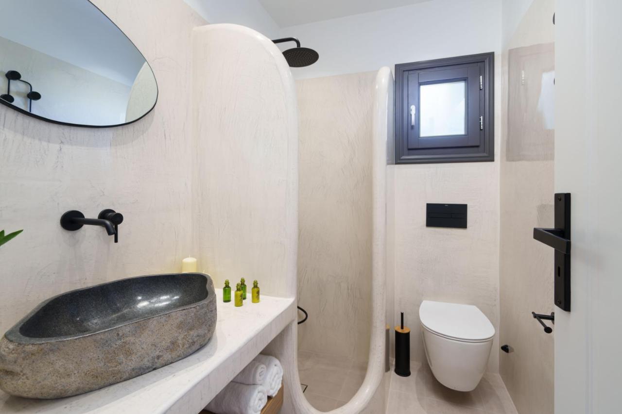 Almira Luxury Suites 페리볼로스 외부 사진