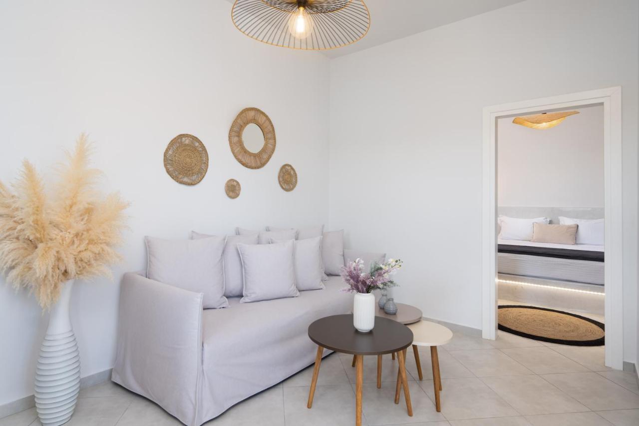 Almira Luxury Suites 페리볼로스 외부 사진