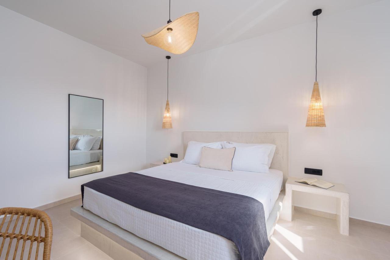 Almira Luxury Suites 페리볼로스 외부 사진